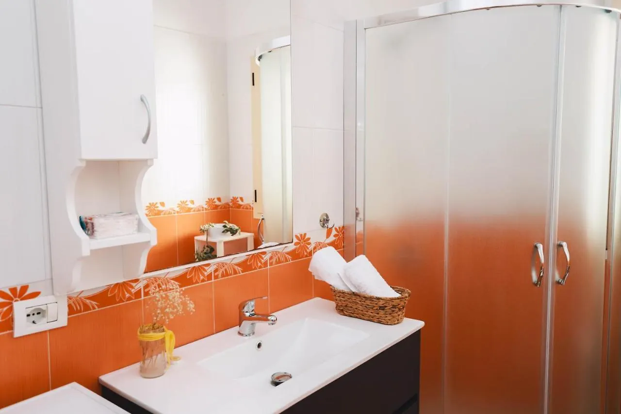 Large Apartment Near The Seaside Boulevard Lungomare Vlorë